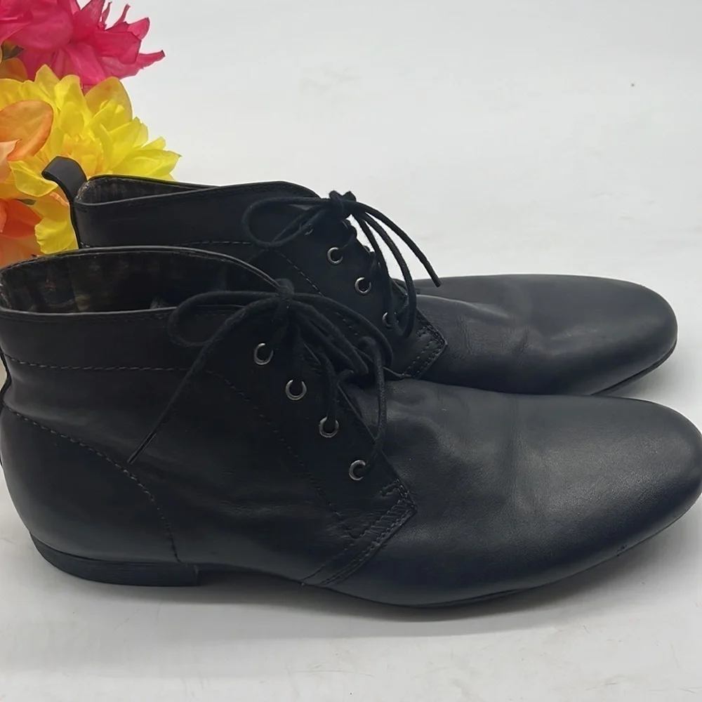 BedStu Black Leather lace up chukka boots size 9 MN4062